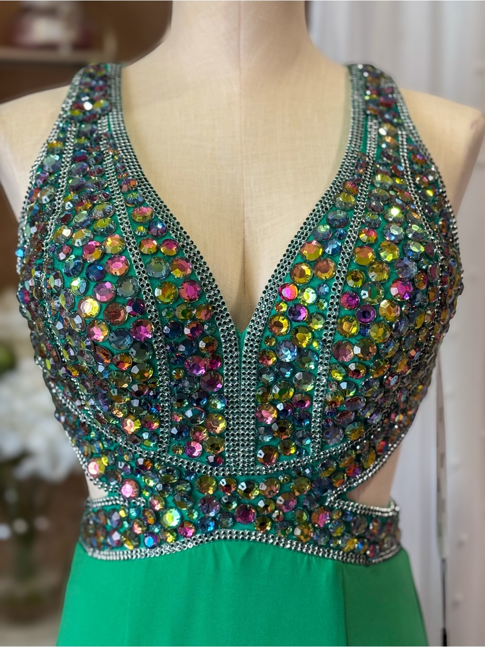 Embellished y2k Vienna Prom emerald gown - Picture 3 of 10